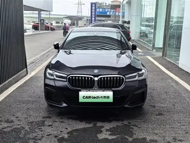 BMW 5 Series New Energy — фото 9