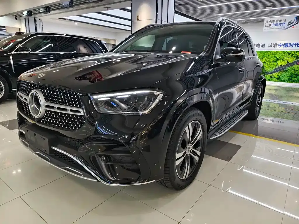 Mercedes-Benz GLE — фото 1