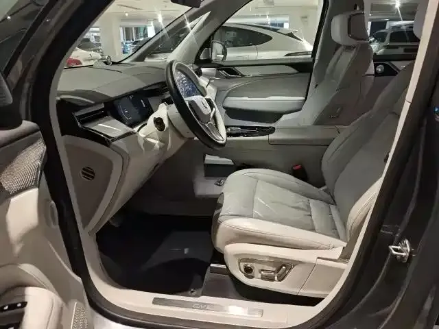 Volvo EM90 — фото 3