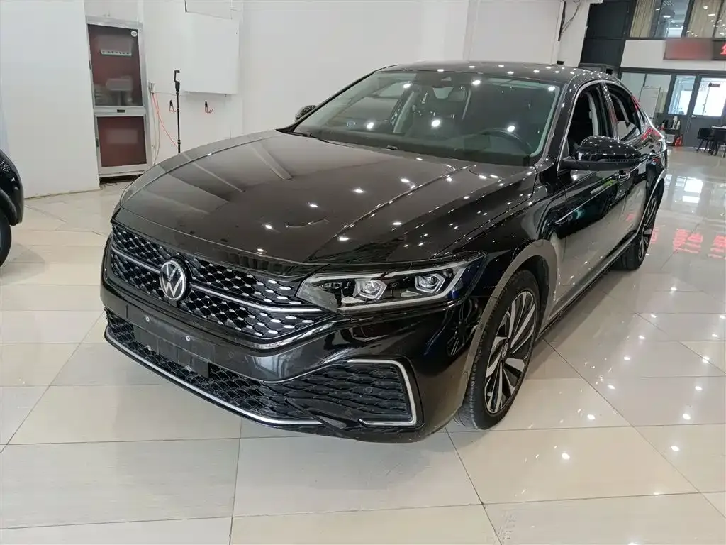 Volkswagen Passat — фото 4