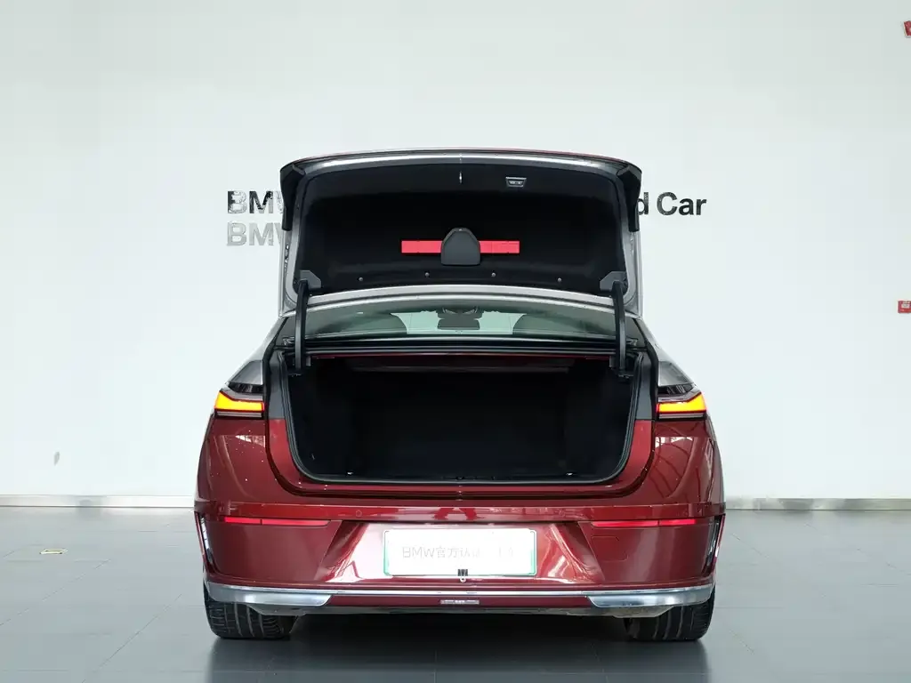 BMW i7 — фото 6