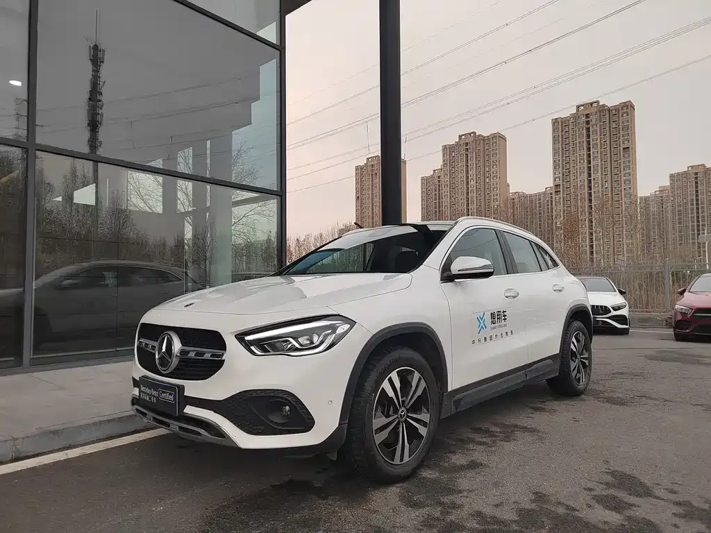 Mercedes-Benz GLA — фото 1