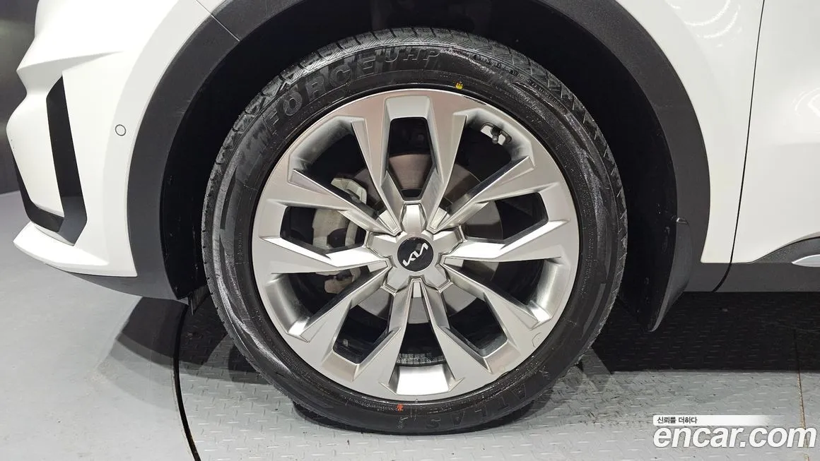 Kia Sorento — фото 5