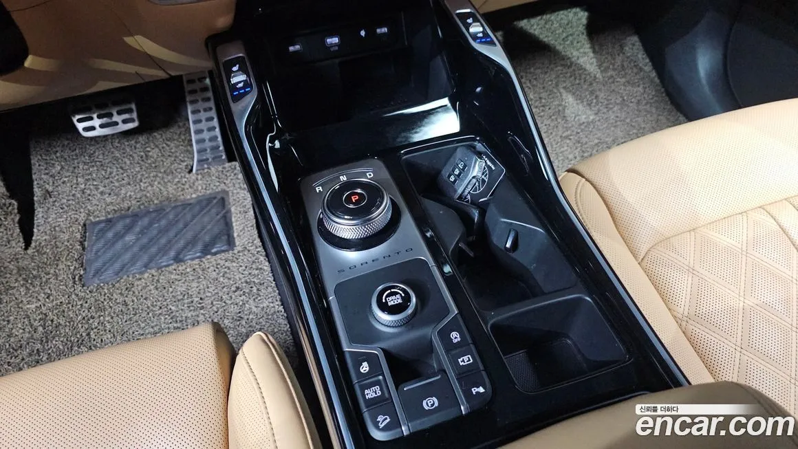 Kia Sorento — фото 10