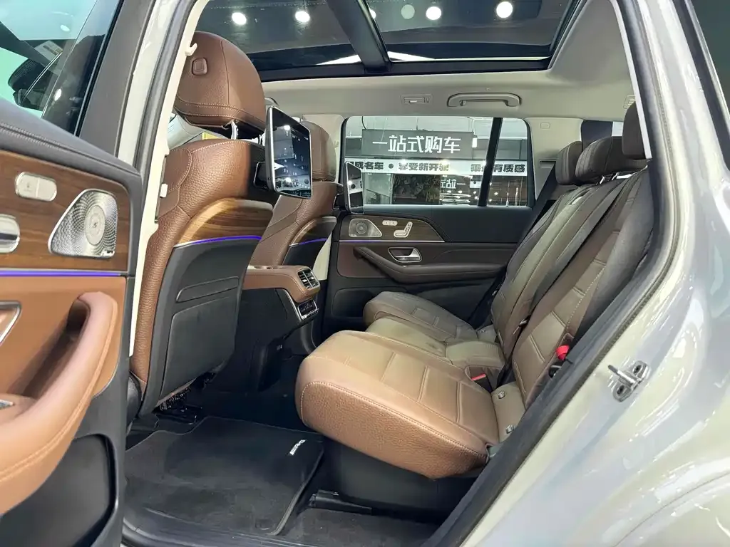 Mercedes-Benz GLS — фото 7