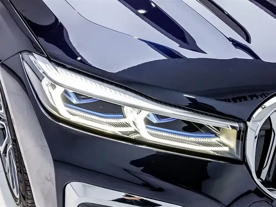 BMW 7 Series — фото 4