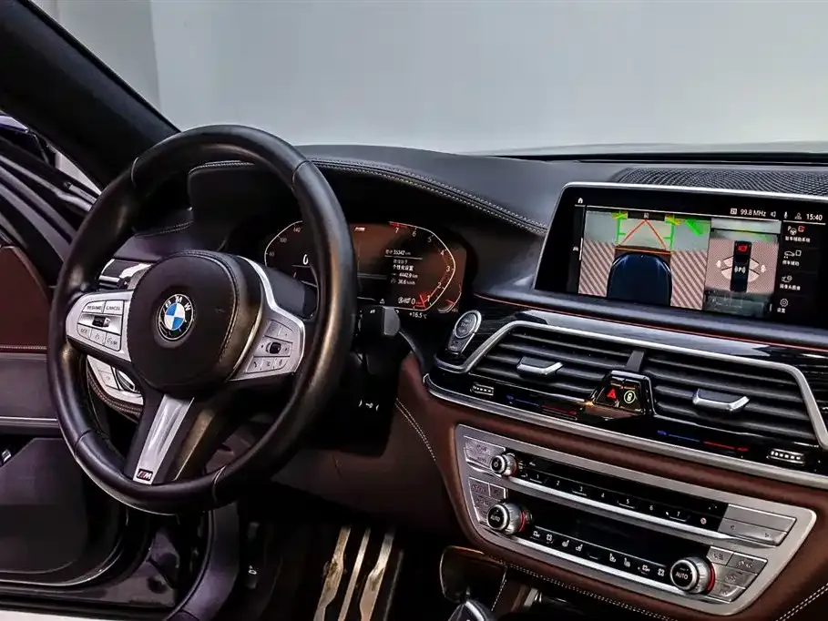 BMW 7 Series — фото 6