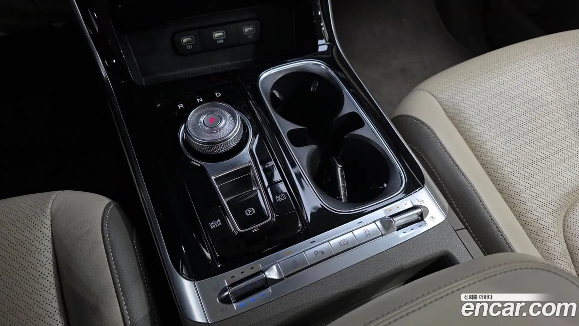 Kia Carnival — фото 10