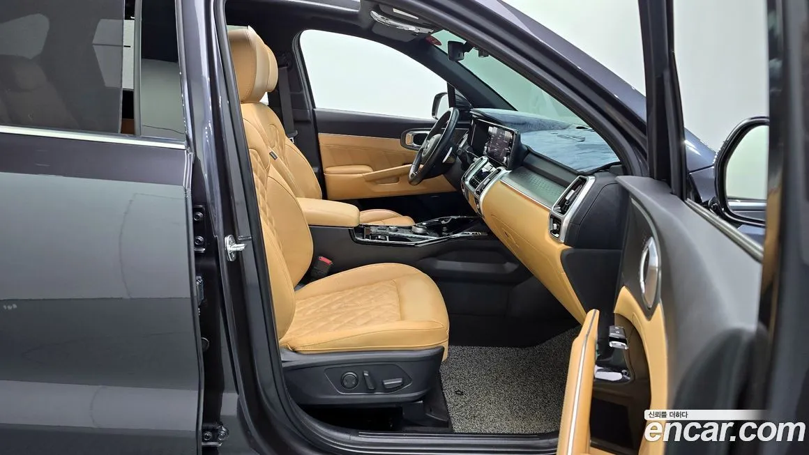 Kia Sorento — фото 9