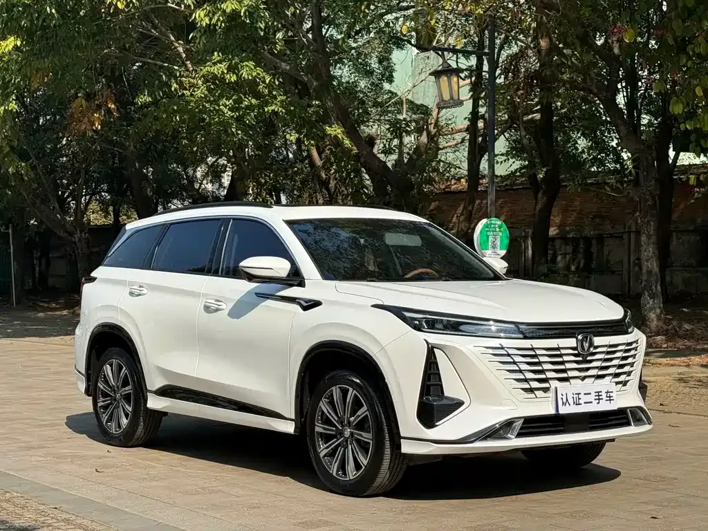 Changan CS75PLUS — фото 3