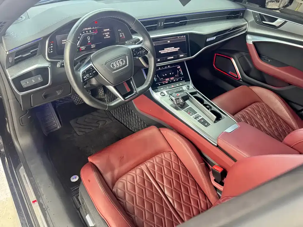 Audi A7L — фото 7
