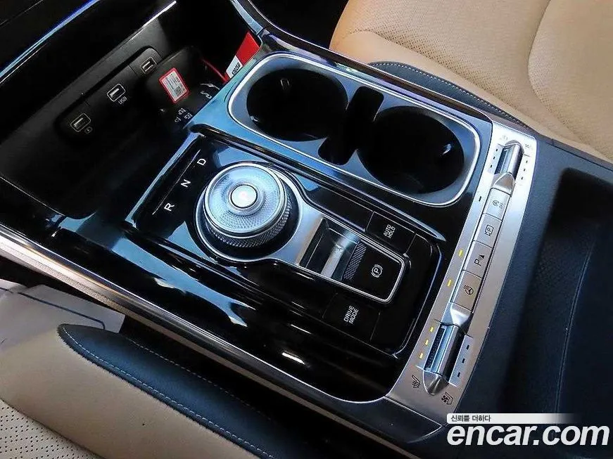 Kia Carnival — фото 4