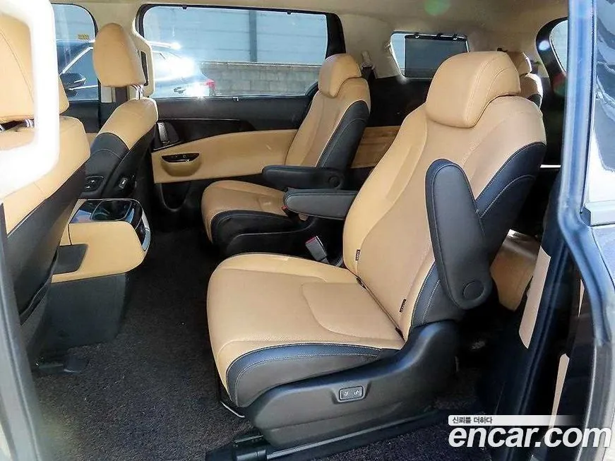 Kia Carnival — фото 2