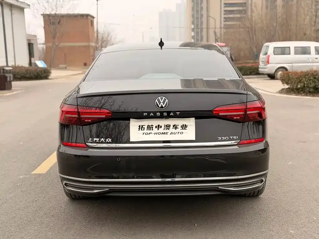 Volkswagen Passat — фото 5