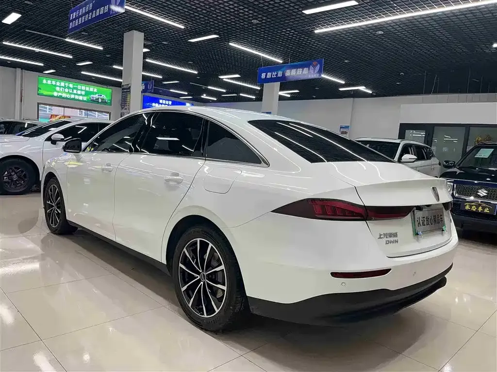 Roewe D7 — фото 3