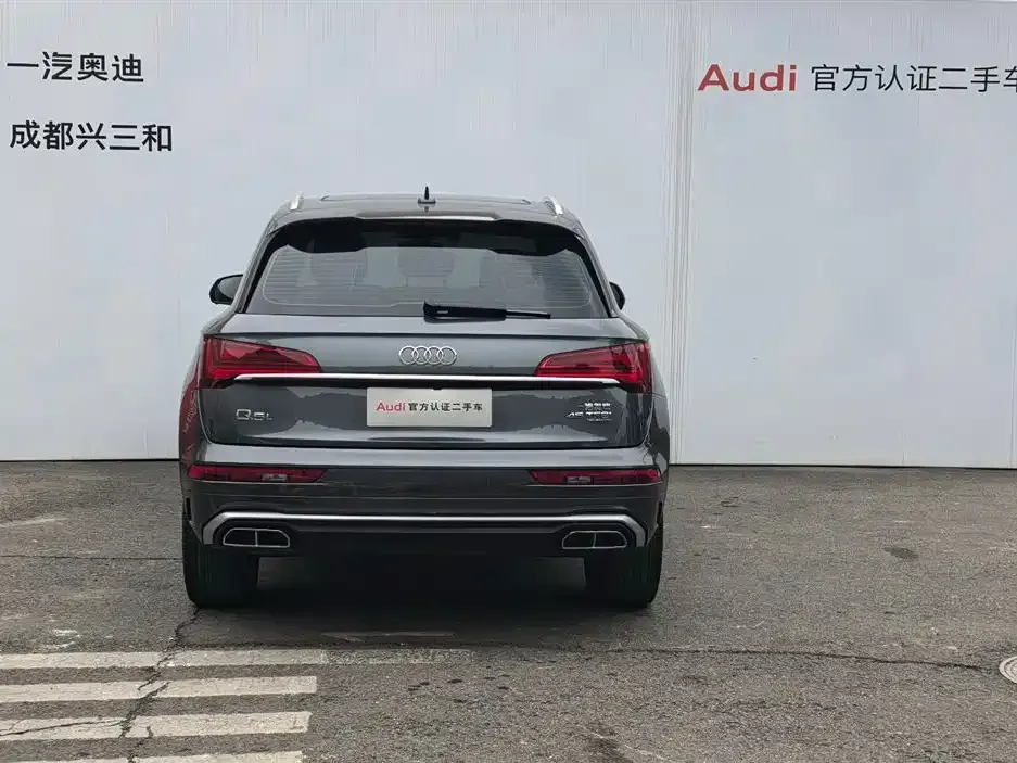 Audi Q5L — фото 5