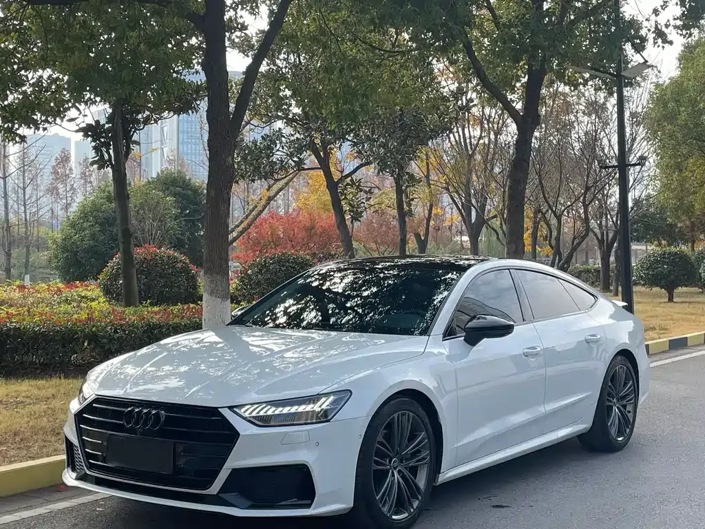 Audi A7 — фото 1