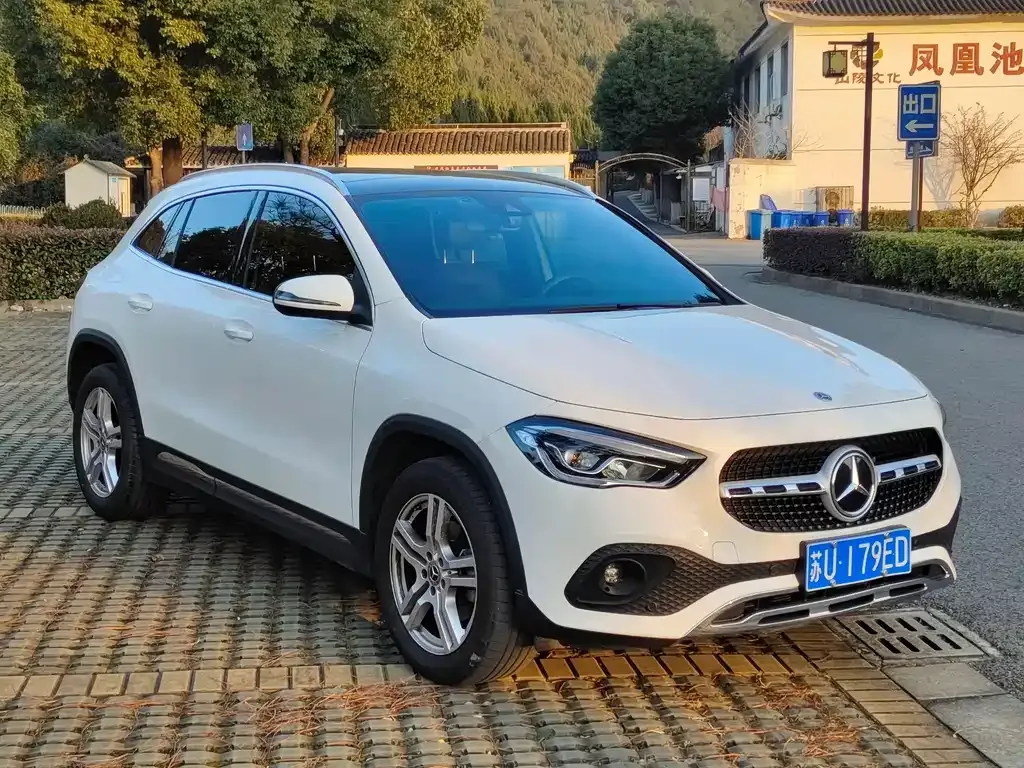Mercedes-Benz GLA — фото 10