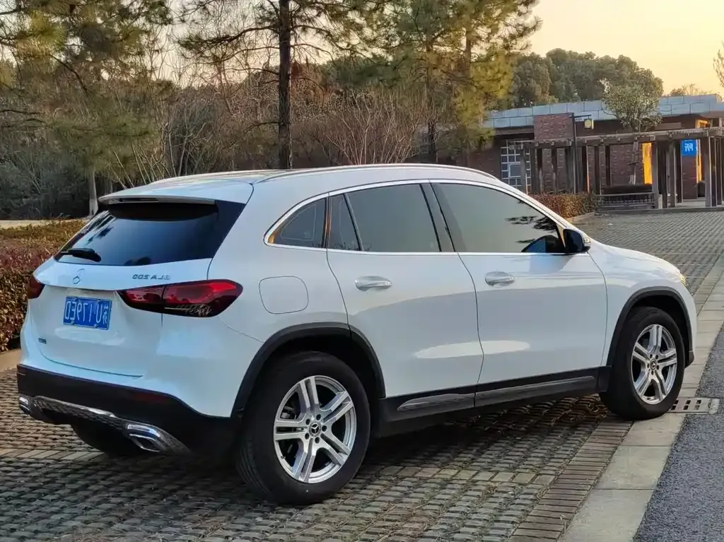 Mercedes-Benz GLA — фото 5