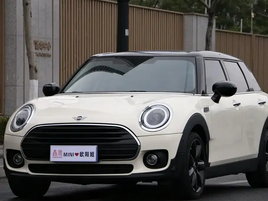 MINI Clubman — фото 1