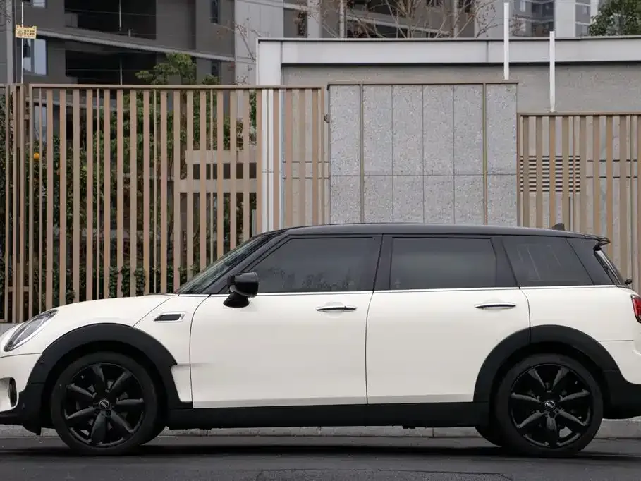 MINI Clubman — фото 10