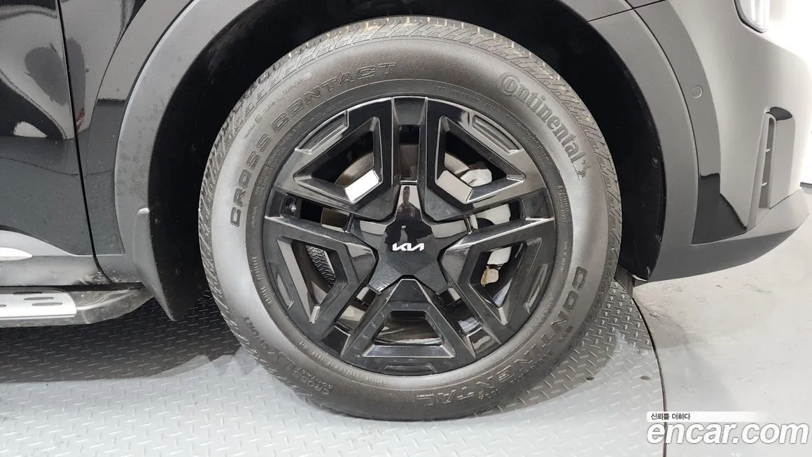 Kia Sorento — фото 7