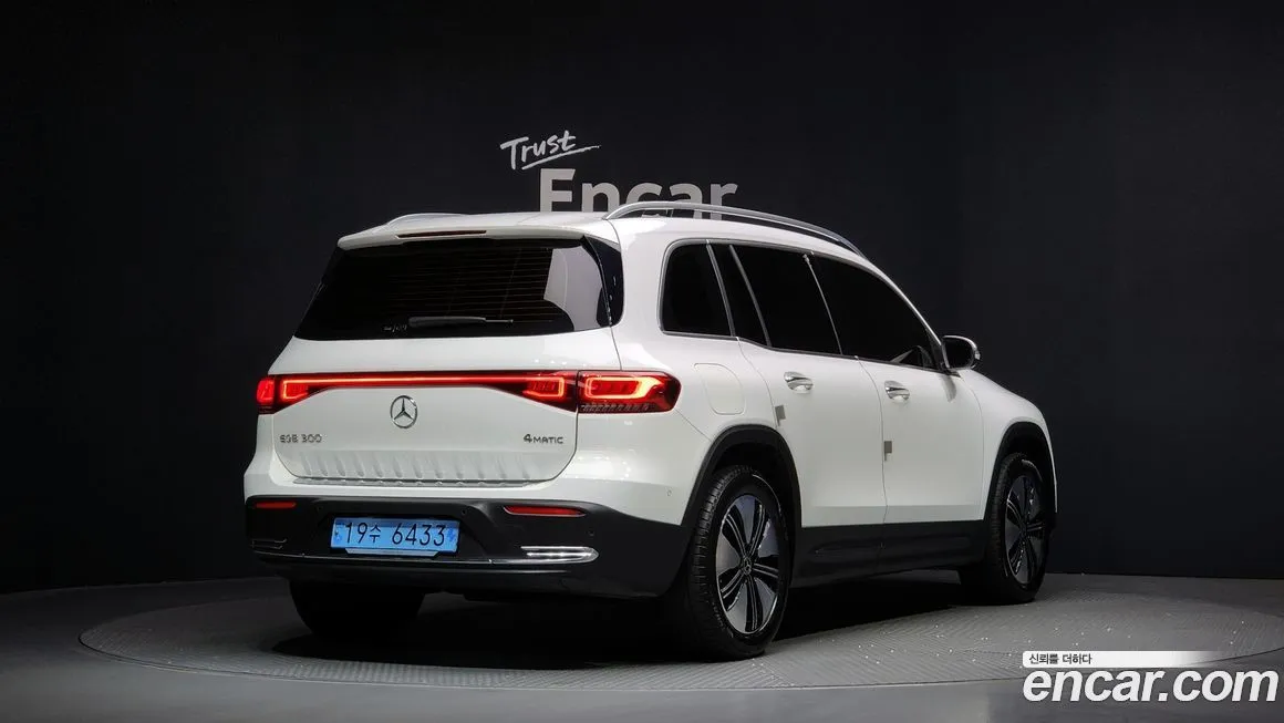 Mercedes-Benz EQB — фото 2