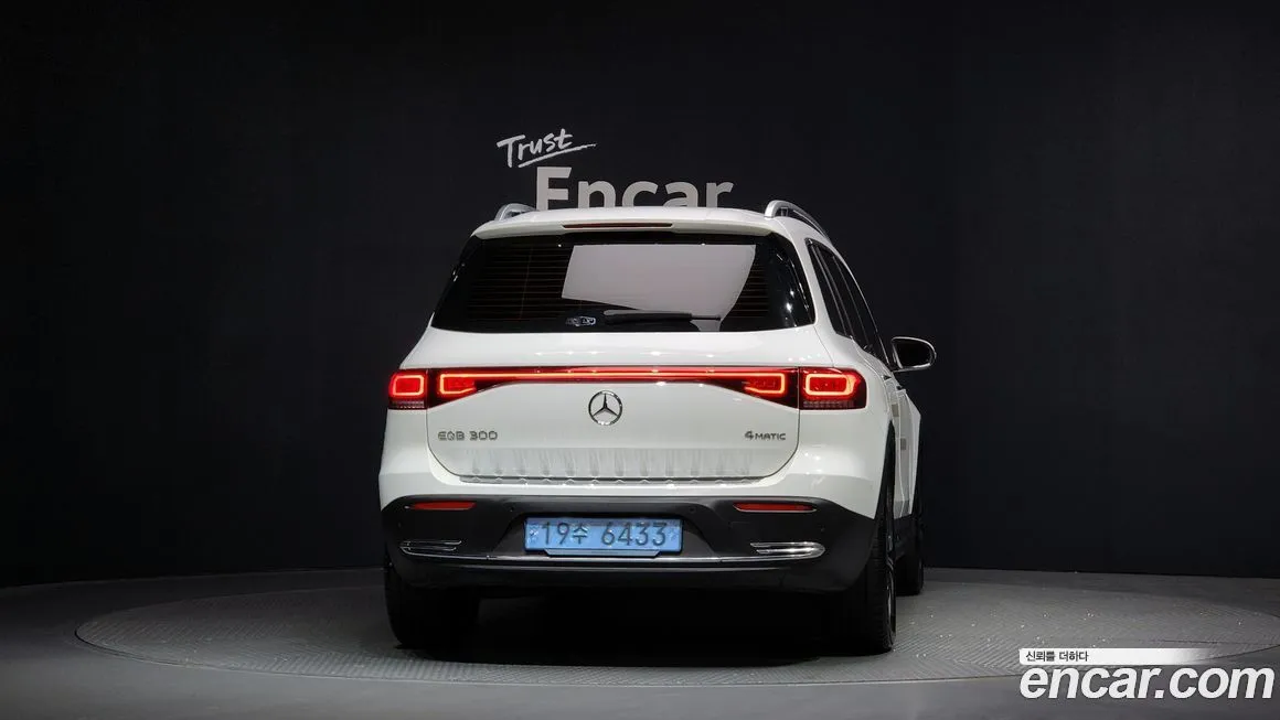 Mercedes-Benz EQB — фото 4