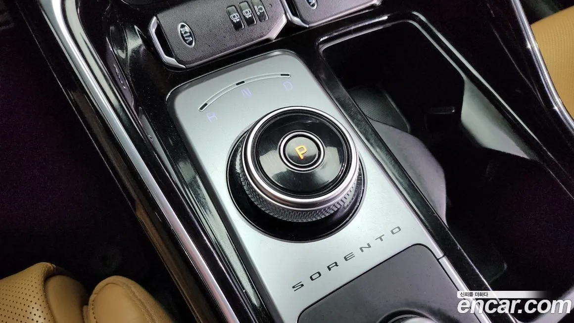 Kia Sorento — фото 6