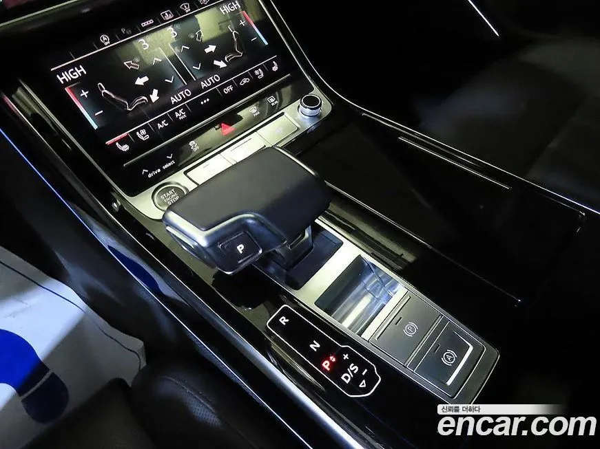 Audi A8 — фото 4