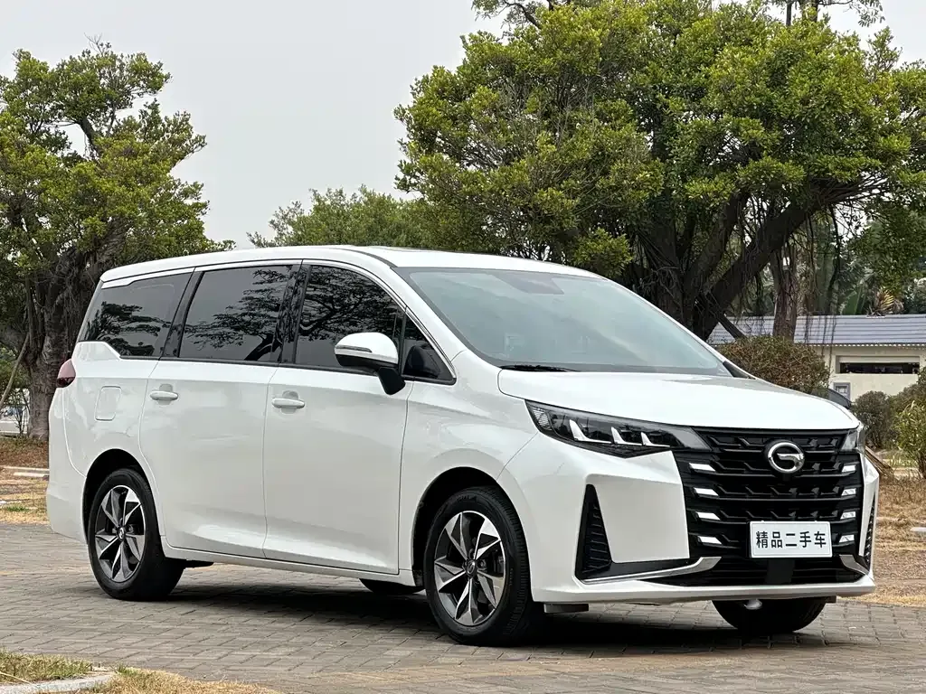 GAC Motor Trumpchi M6 — фото 10