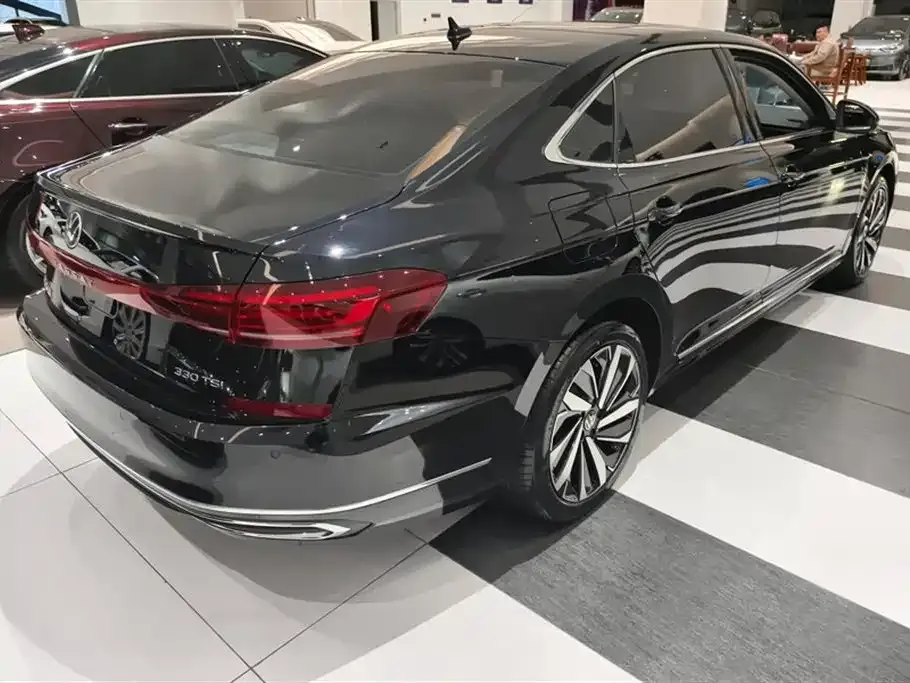 Volkswagen Passat — фото 4