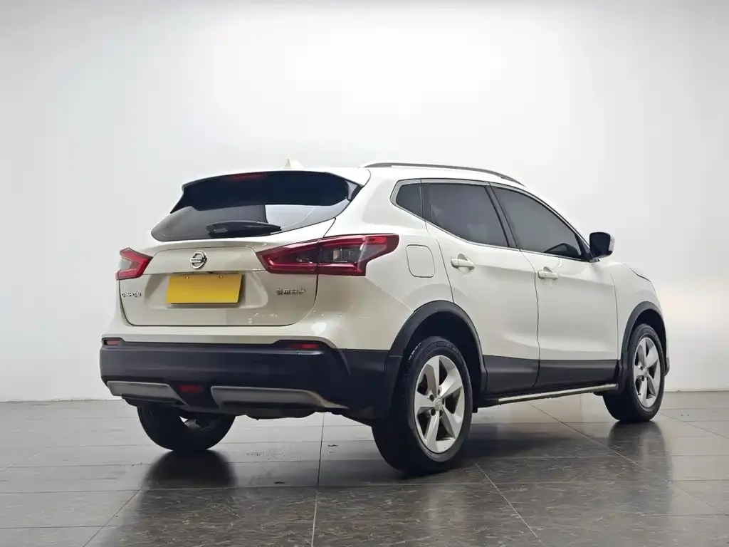 Nissan Qashqai — фото 6