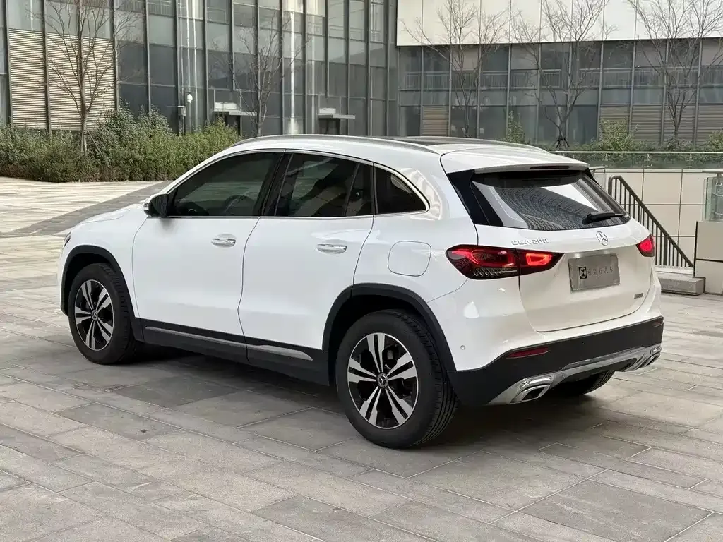 Mercedes-Benz GLA — фото 10