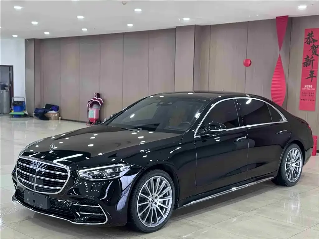 Mercedes-Benz S-Class — фото 1