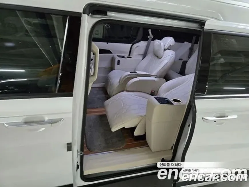 Kia Carnival — фото 2