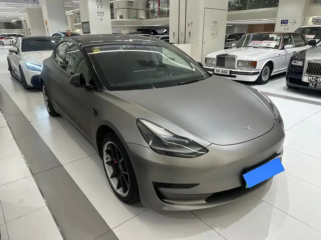 Tesla Model 3 — фото 4