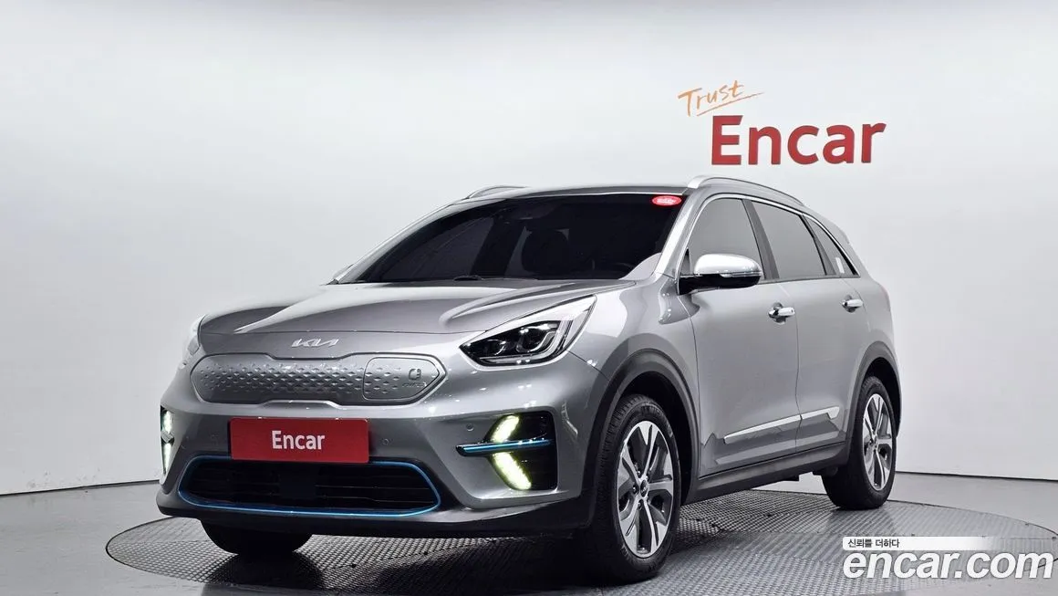 Kia Niro — фото 1