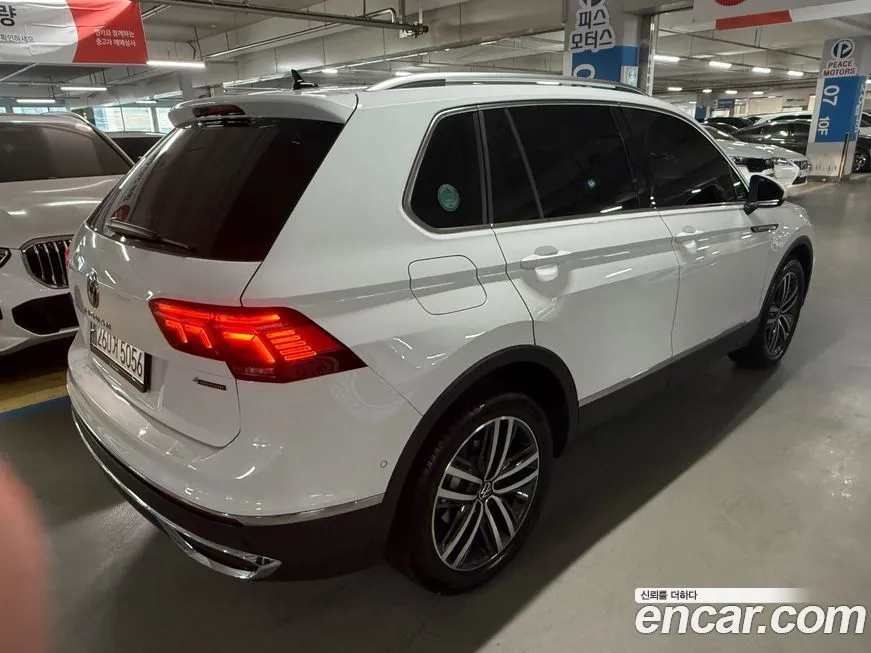 Volkswagen Tiguan — фото 8