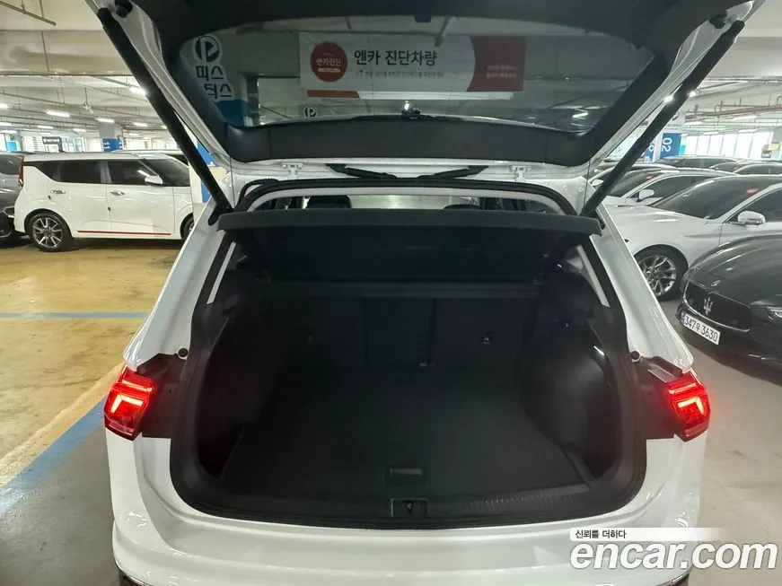 Volkswagen Tiguan — фото 7