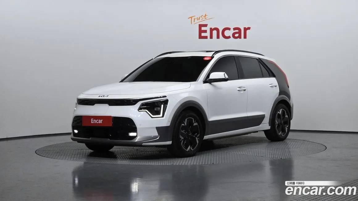 Kia Niro — фото 1