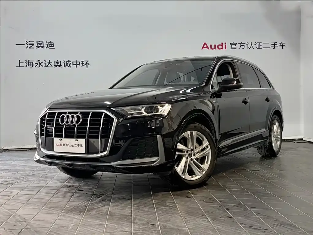Audi Q7 — фото 1