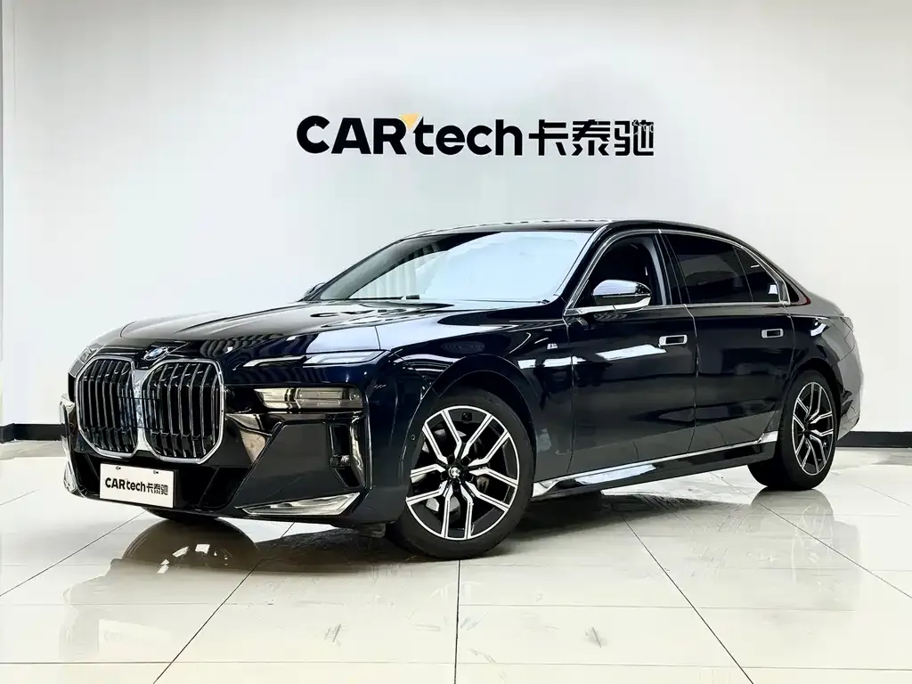 BMW 7 Series — фото 6
