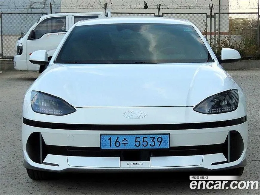 Hyundai Ioniq6 — фото 1