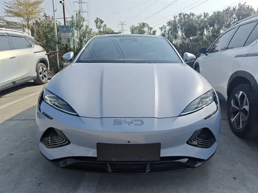 BYD Seal — фото 6