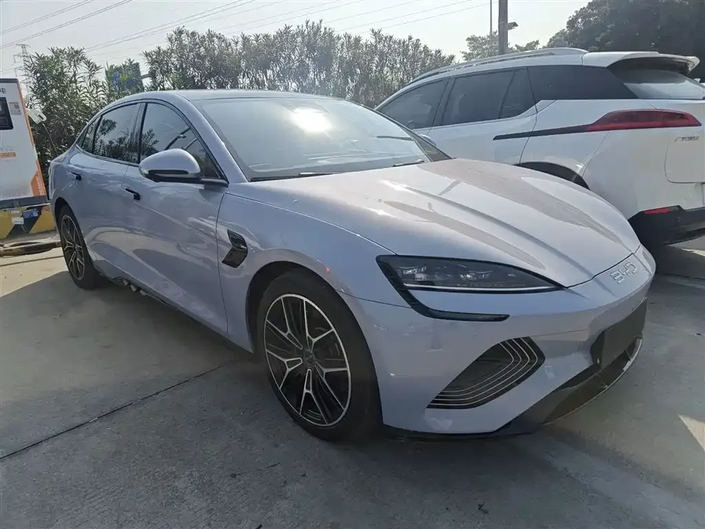 BYD Seal — фото 4