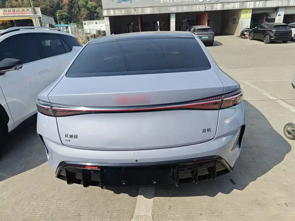 BYD Seal — фото 2