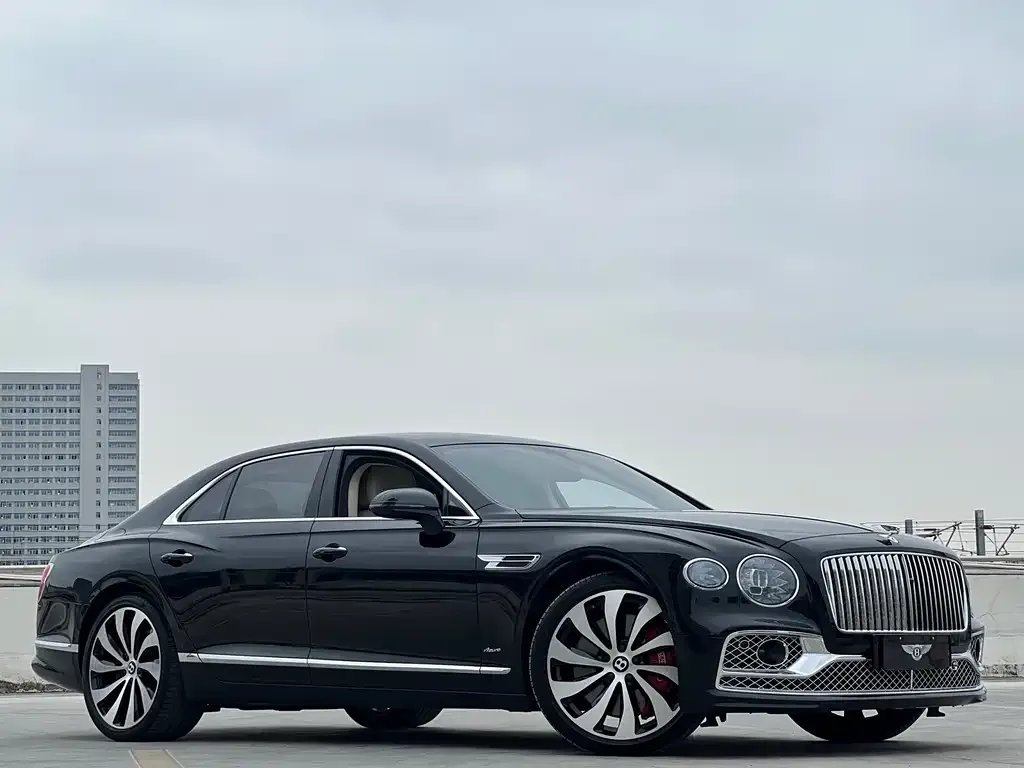Bentley Flying Spur — фото 6