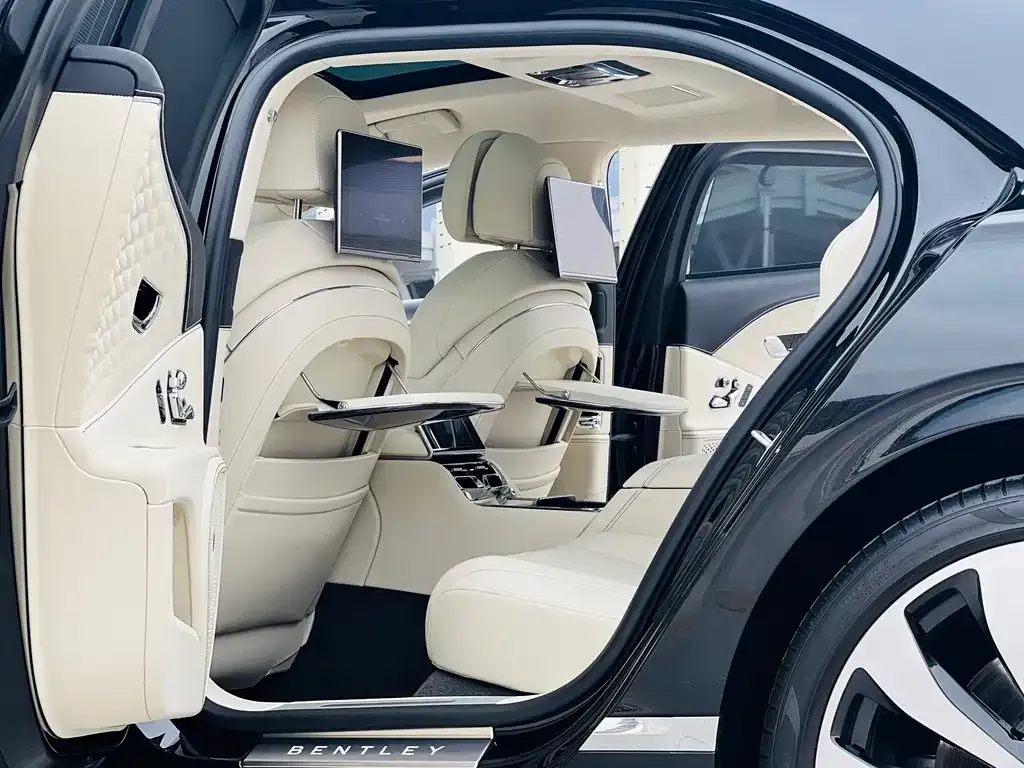 Bentley Flying Spur — фото 4