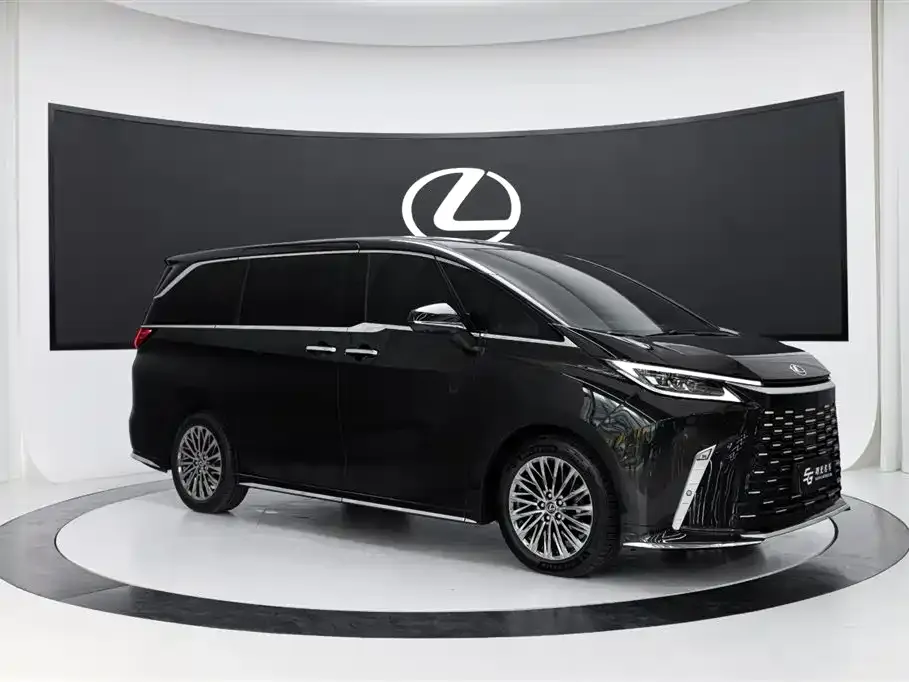 Lexus LM — фото 5